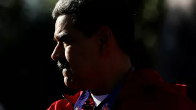 FILE PHOTO: Venezuela's President Nicolas Maduro participates in a demonstration to mark Indigenous Resistance Day, in Caracas, Venezuela, October 12, 2025. REUTERS/Leonardo Fernandez Viloria/File Photo / Foto: Leonardo Fernandez Viloria