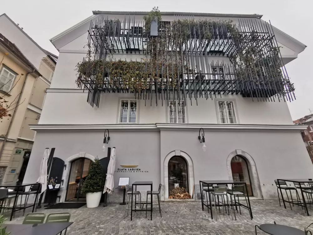 Restavracija & pivnica Zlata ladjica / Foto: Miha First