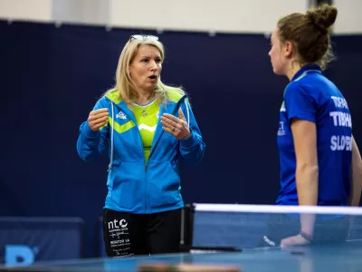 - selektorka ženske namiznoteni&scaron;ke reprezentance Vesna Ojster&scaron;ek, Ana Tofant- 16.04.2019 &ndash; Hrva&scaron;ka / Opatija &ndash; Namiznoteni&scaron;ka zveza Slovenije &ndash; slovenska namiznoteni&scaron;ka reprezentanca na pripravah v Opatiji pred svetovnim prvenstvom v Budimpe&scaron;ti //FOTO: Matjaž Ru&scaron;t