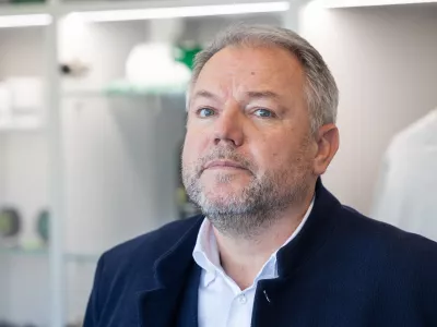 Ljubljana, klubska trgovina HK Olimpija.Novinarska konferenca HK Olimpija Ljubljana.Direktor lige ICE Christian Feichtinger.