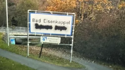 Vandalizem dvojezične table Avstrija