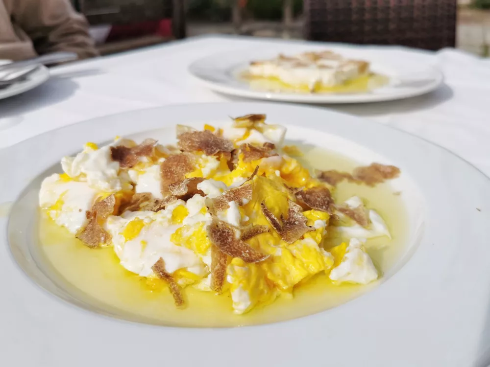 Frtalja z belimi tartufi, Gostilna Belvedur