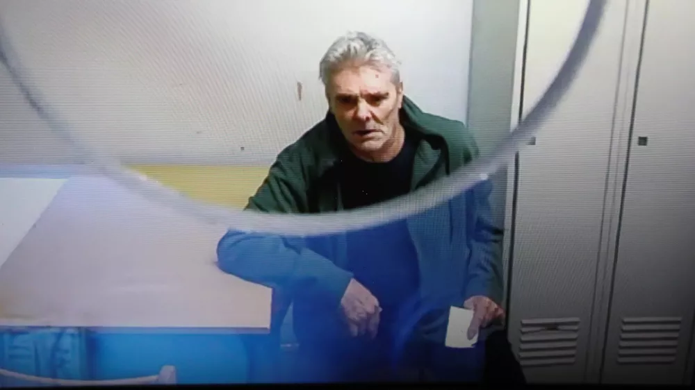 65-letnik priznal krivdo: mama na&scaron;la posnetek zlorabe sedemletnice