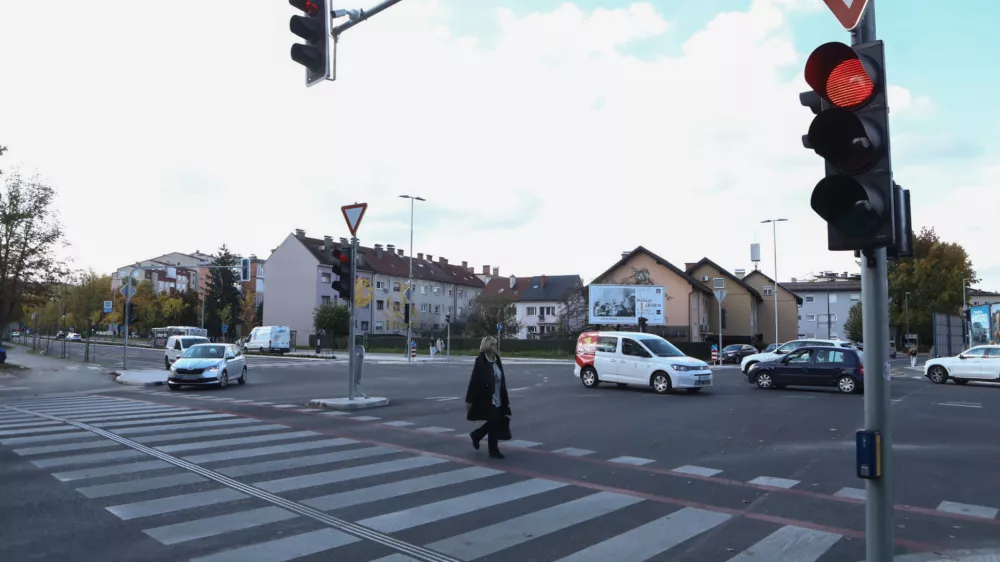 14.10.2025 - križi&scaron;če Topni&scaron;ka in LinhartovaFoto Luka Cjuha