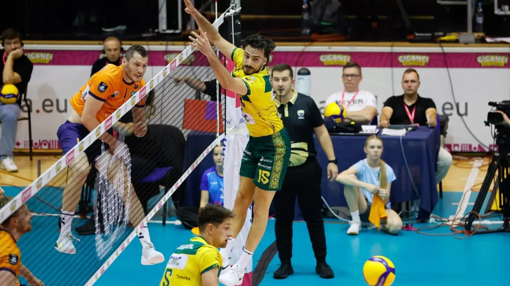 Tonček &Scaron;tern, ACH Volley