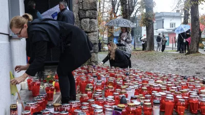 - 25.10.2025 - žalovanje za ubitim prebivalcem novega mesta//FOTO: Jaka Gasar