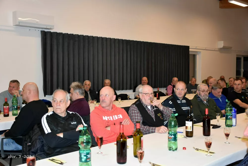 &raquo;Žene so okupatorke&laquo;: kdo so copatarji in zakaj je njihov pozdrav &ndash; &raquo;Potrp!&laquo;