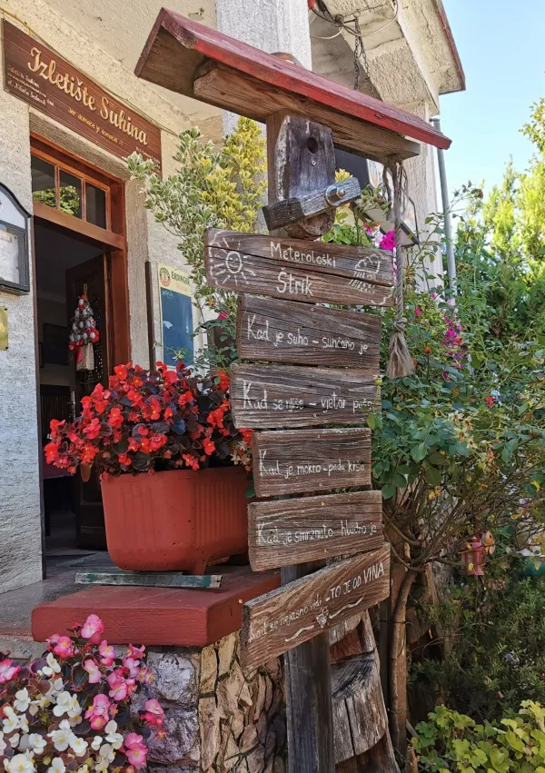 Izleti&scaron;če Suhina / Foto: Miha First