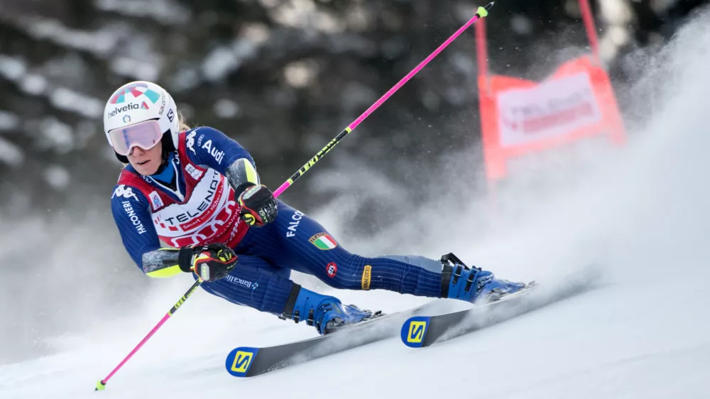 17 January 2021, Slovenia, Kranjska Gora: Italy's Marta Bassino competes in the Women's Giant Slalom race at the FIS Alpine Skiing World Cup in Kranjska Gora. Photo: Martin Baumann/TASR/dpa