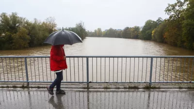 - 14.10.2015 - Fužine v Ljubljani - narasla reka Ljubljanica - močno deževje - obilne padavine ifoto: Bojan Velikonja