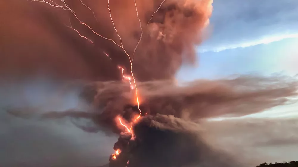 Prizor ene od prej&scaron;njih erupcij, ki je bila prav tako nekaj posebnega. / Foto: Istock