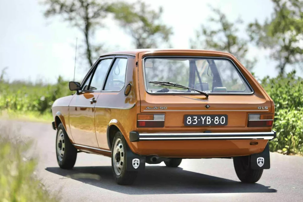 Audi 50 (1974&ndash;1978): Navdu&scaron;eni &scaron;tudent, ki je poslu&scaron;al svojo babico