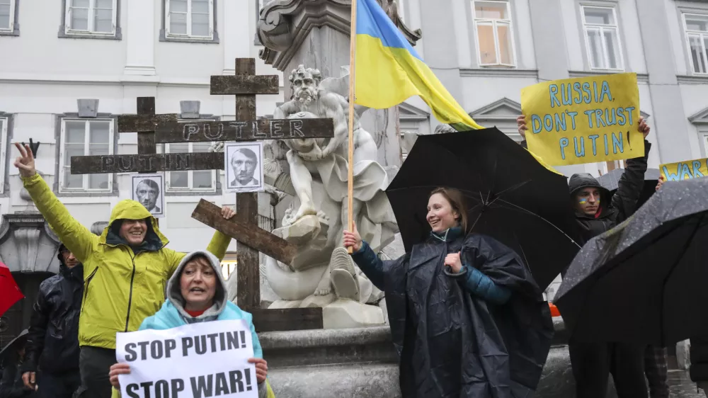 - 25.02.2022 - protest proti vojni v Ukrajini &ndash; drugi dan voja&scaron;ke agresije Rusije na Ukrajino  /FOTO: Jaka Gasar / Foto: Jaka Gasar