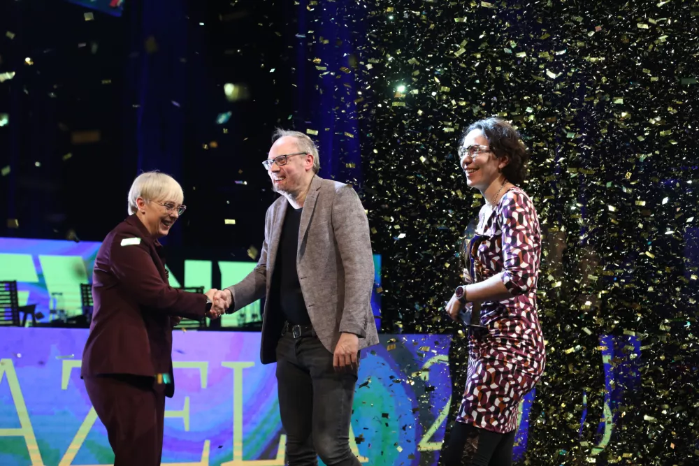 Predsednica Republike Slovenije dr. Nata&scaron;a Pirc Musar, DOCENTRIC - Jurij Leskovec in Ana Gligorijević (Foto: Luka Cjuha)