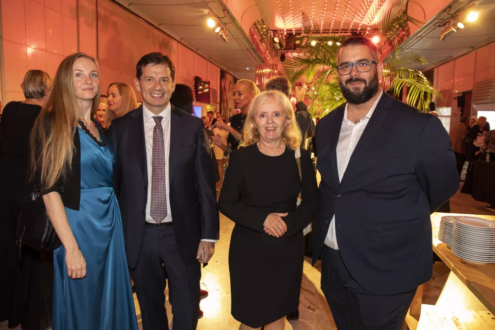 Od leve proti desni: DNEVNIK MEDIJI - Mirha Demić, KATHREIN PRIVATBANK - Krisztian Slanicz in Claudia Berthold, DNEVNIK MEDIJI - Stipe Grubi&scaron;ić (Foto: Katja Kodba)