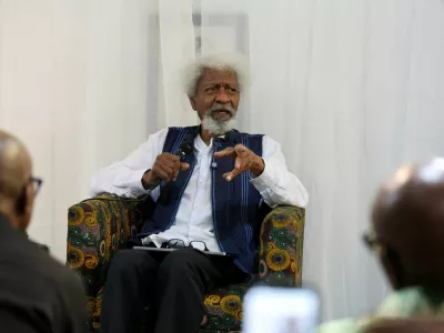 Nobel laureate Wole Soyinka responds to questions about the revocation of his U.S. visa, in Lagos, Nigeria, October 28, 2025. REUTERS/Sodiq Adelakun