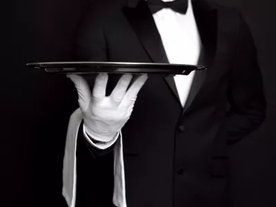  Turizem in gostinstvo &ndash; Sezonskost dela, nizke plače in težki delovni pogoji po pandemiji zmanj&scaron;ujejo interes za delo v tem sektorju.