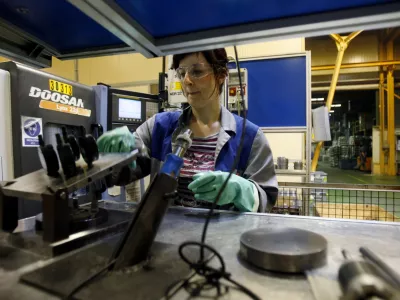 Hidria Livarna d.o.o., Industrija rotacijskih sistemov - Spodnja Idrija - - IDRIJA - //FOTO: Bojan VelikonjaOPOMBA: ZA OBJAVO V PRILOGI &ndash; DNEVNIKOV OBJEKTIV - REPORTAŽA