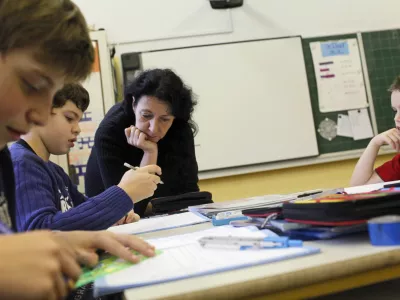 - &scaron;olstvo - osnovno&scaron;olci - učenci - pouk - - Osnovna &scaron;ola Ledina, Komenskega ulica 19 //FOTO: Luka Cjuha