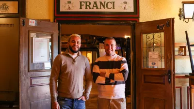 28.10.2025. - Tom Jaki in Vuk Greganović, nova lastnika kultnega lokala Franci v &Scaron;i&scaron;ki.//FOTO: Bojan Velikonja