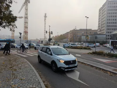 Zjutraj je &scaron;e posebej gost promet.