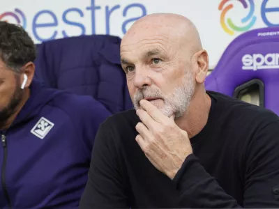 Fiorentina's head coach Stefano Pioli gestures during the Serie A soccer match between Fiorentina and Lecce at the Artemio Franchi stadium in Florence, center of Italy, Sunday, Nov. 2, 2025. (Marco Bucco/LaPresse via AP)