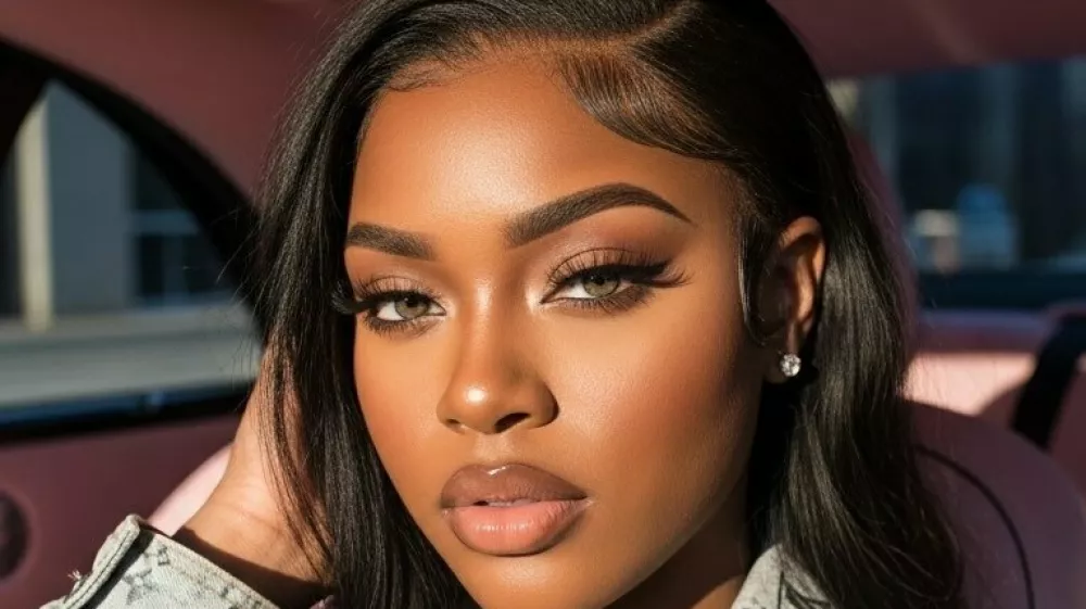 Xania Monet, pevka, ki jo je ustvarila umetna inteligenca. 