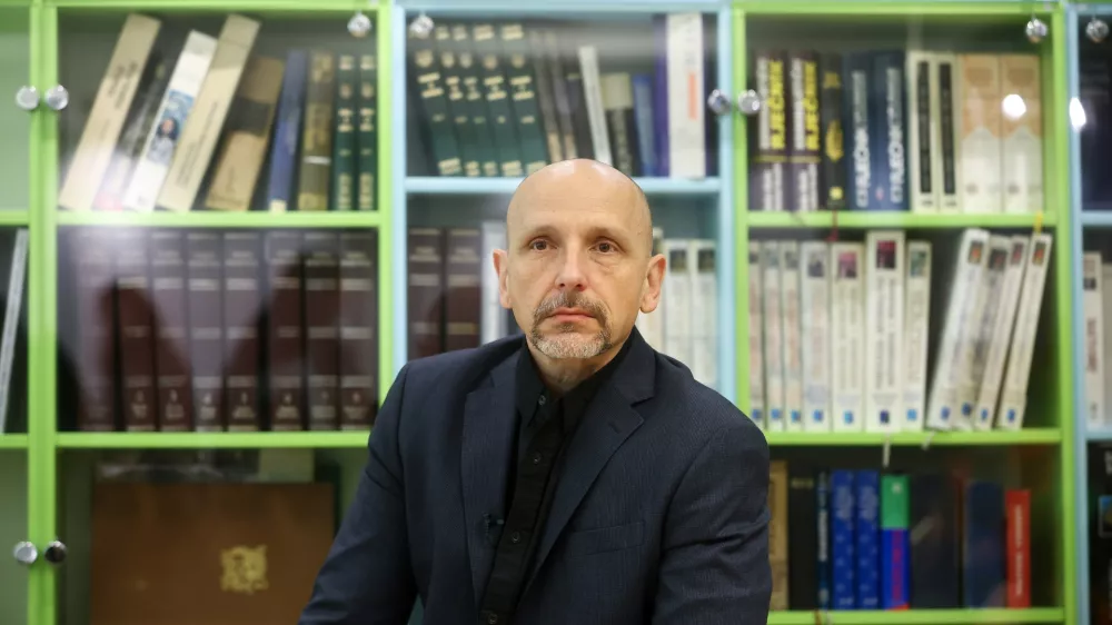 Aleksandar Stanković je zgoržen nad tistimi, ki se zdražajo nad tem, da se kak&scaron;na turistka na Hrva&scaron;kem okopa zgoraj brez. F Pixsell