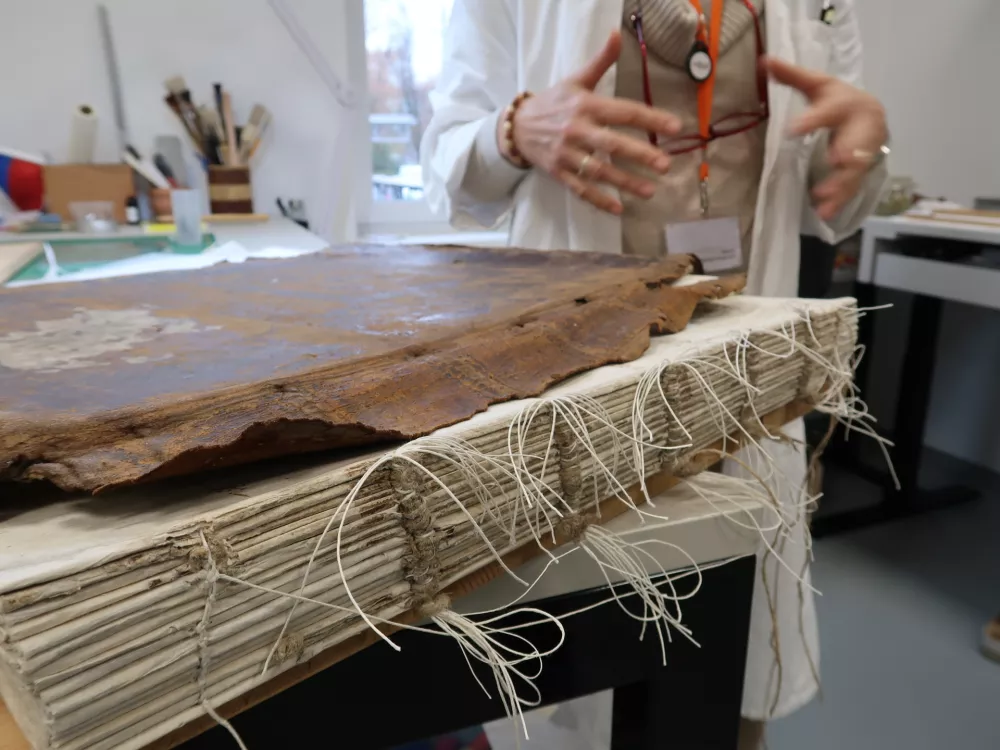 Arhiv Republike Slovenije, 80 let, javno vodstvo, Center za konserviranje in restavriranje arhivskega gradiva, arhivist, arhivistika / Foto: Nata&scaron;a Bucik Ozebek