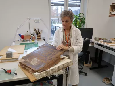 Arhiv Republike Slovenije, 80 let, javno vodstvo, Center za konserviranje in restavriranje arhivskega gradiva, arhivist, arhivistika / Foto: Nata&scaron;a Bucik Ozebek