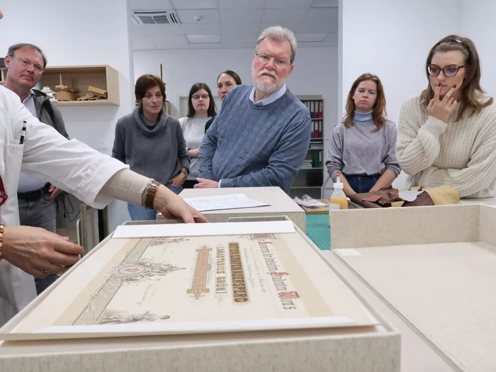 Arhiv Republike Slovenije, 80 let, javno vodstvo, Center za konserviranje in restavriranje arhivskega gradiva, arhivist, arhivistika / Foto: Nata&scaron;a Bucik Ozebek