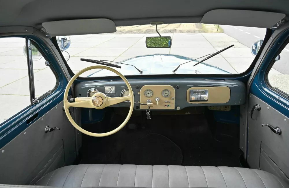 Renault colorale (1950&ndash;1957): Ni avto, temveč je traktor z du&scaron;o