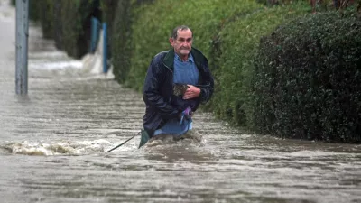 Zase se je država poravnala, poplavljene državljane pa pustila na cedilu