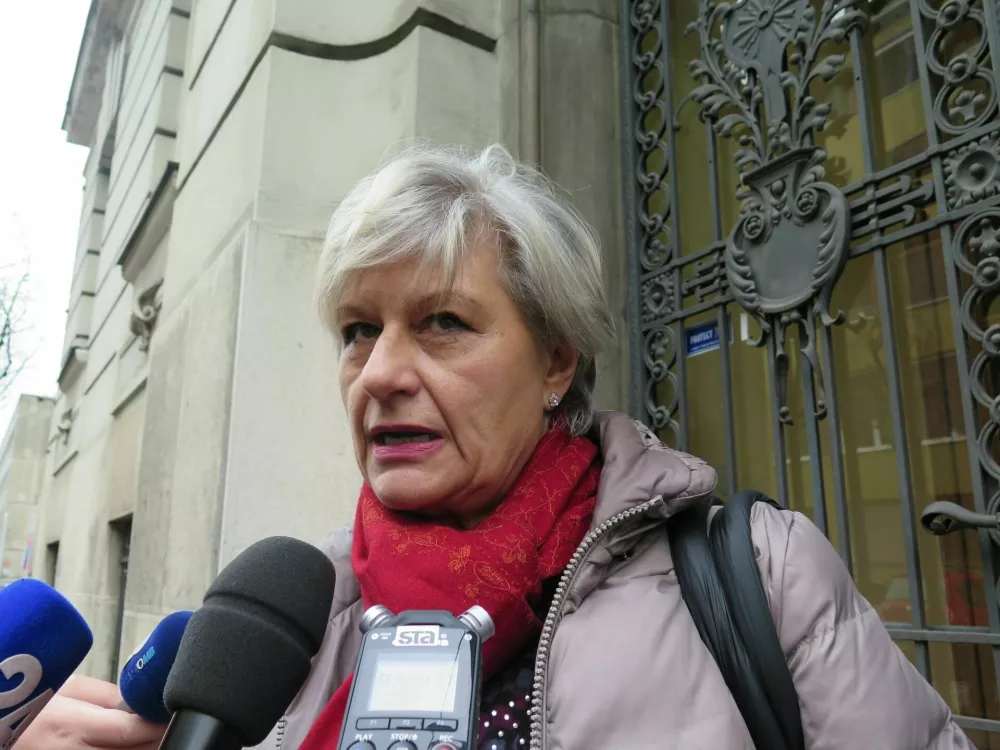 Zase se je država poravnala, poplavljene državljane pa pustila na cedilu