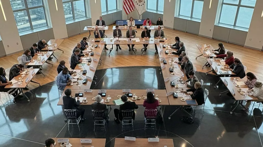 Predstavitev ameri&scaron;kega osnutka resolucije o Gazi nestalnim članicam varnostnega sveta. 