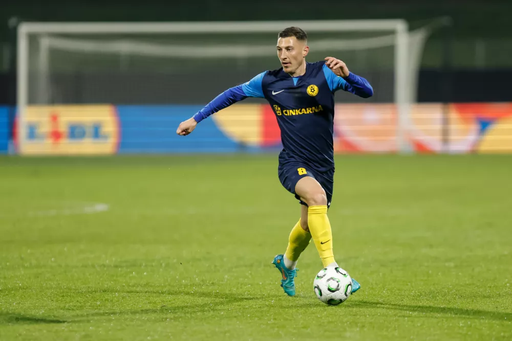 Celje, Stadion Z'dezele.Nogometna konferencna liga, 3. krog: Celje - Legia Varsava.