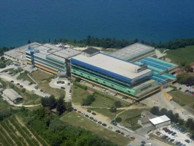 Posnetek bolni&scaron;nice Izola od zgoraj