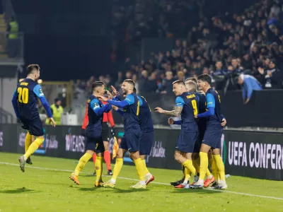 Celje, Stadion Z'dezele.Nogometna konferencna liga, 3. krog: Celje - Legia Varsava.