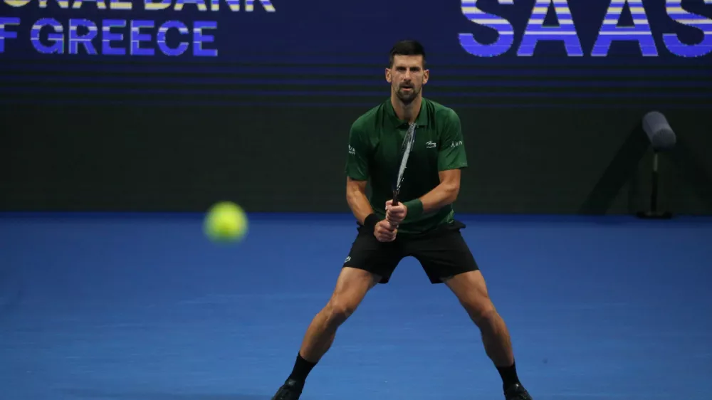 06 November 2025, Greece, Athens: Serbian tennis player Novak Djokovic in action against Portuguese Nuno Borges during their men's singles quarterfinal match at the Hellenic Championship tennis Championship. Photo: Aristidis Vafeiadakis/ZUMA Press Wire/dpa