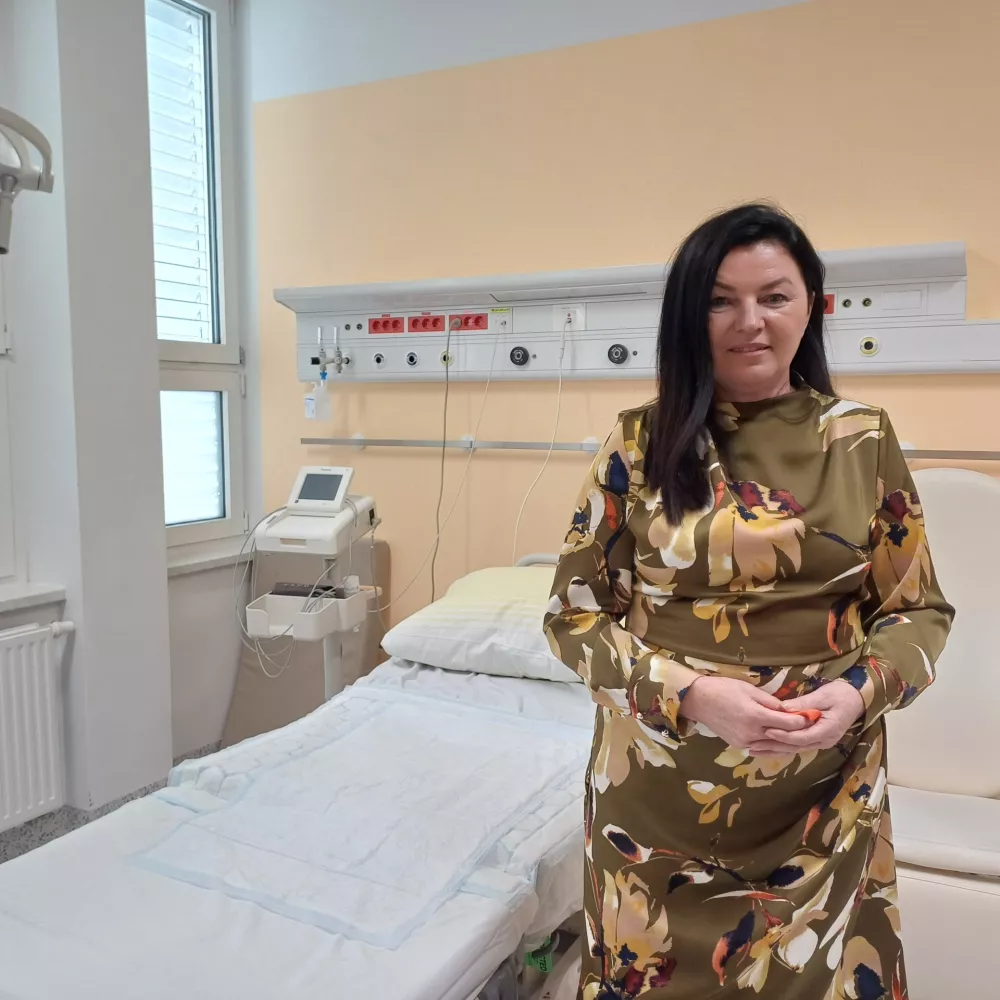 Sedem desetletij kranjske porodni&scaron;nice