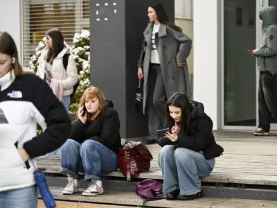 &Scaron;tudentje za digitalizacijo učnih gradiv