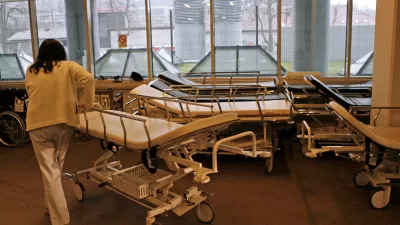 - simbolična fotografija - bolni&scaron;ka postelja - onkologija - zdravljenje novotvorb (rakavih tkiv in tumorjev) - zdravstvo - bolezen rak - - 02.03.2015 - Onkolo&scaron;ki in&scaron;titut Ljubljana (OI) - dan odprtih vrat - //FOTO: Tomaž Skale