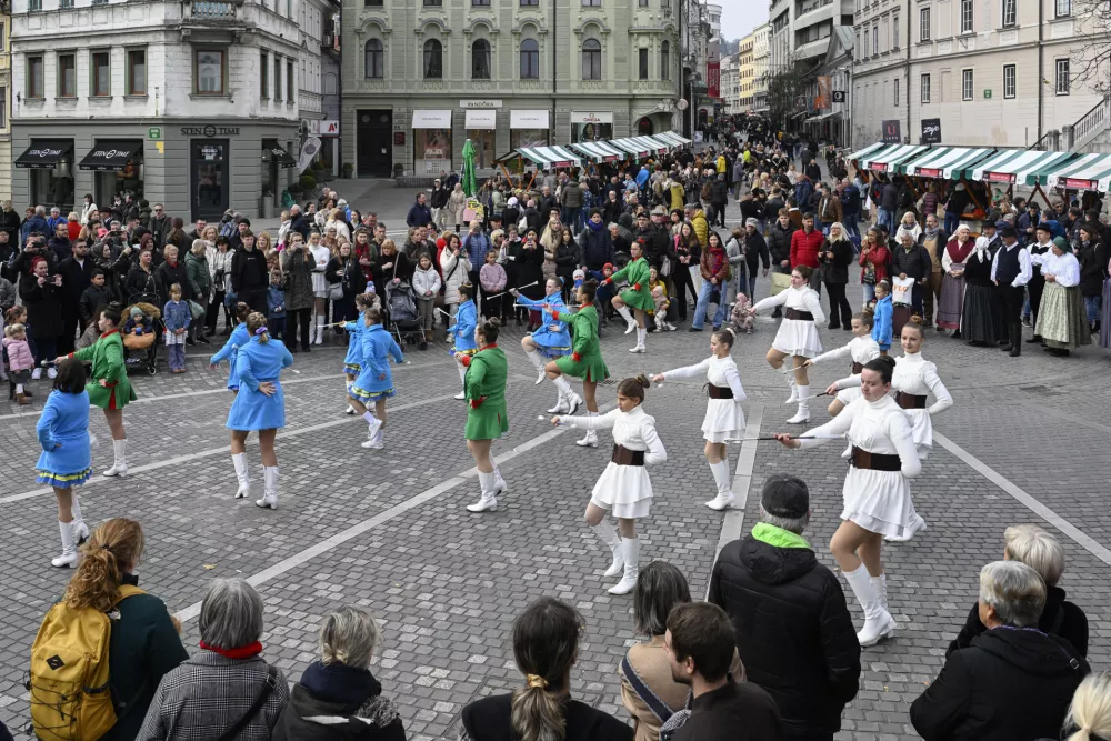Dru&scaron;tvo mažoret Sodražica ? 08.11.2025 Martinovanje v Ljubljani - Ljubljanska vinska pot Foto: Nik Erik Neubauer