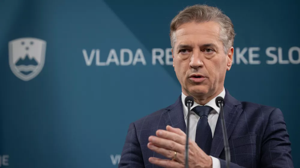 Ljubljana, vlada.Novinarska konferenca po redni tedenski seji vlade.Predsednik vlade Robert Golob.