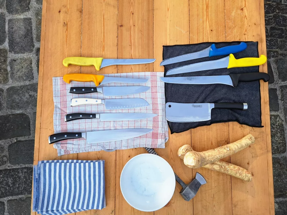 Izmera pra&scaron;iča v novi preobleki: Koline kot kulinarični spektakel