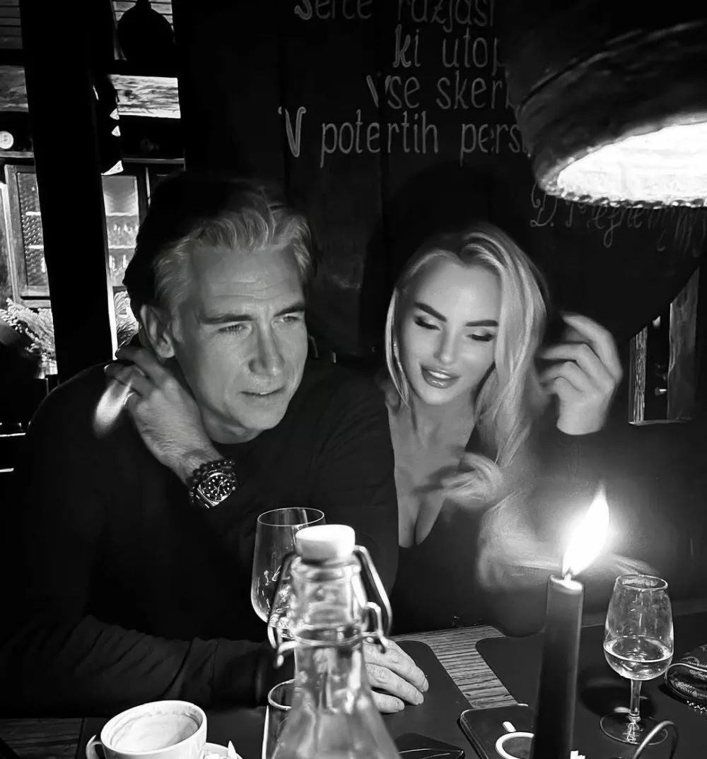 Jan Plestenjak in Tadeja Majerič z razliko od nekaterih drugih javnih osebnosti svoje zveze in poroke ne obe&scaron;ata na velik zvon