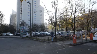 Namesto parkiri&scaron;č bi gradili vila bloke