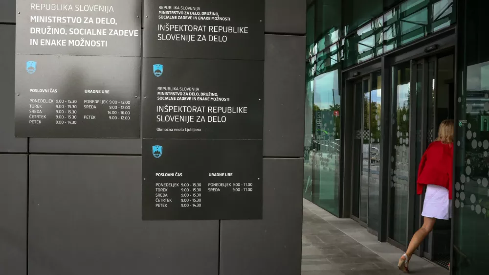  - 21.08.2019 &ndash; Ministrstvo za delo, družino, socialne zadeve in enake možnosti - In&scaron;pektorat RS za delo - &Scaron;tukljeva cesta 44 v Ljubljani - stavba //FOTO: Luka Cjuha.