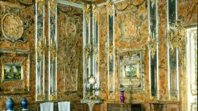 Uničena soba na ročno barvani fotografiji iz leta 1931 / Foto: Branson Decou/wikipedia