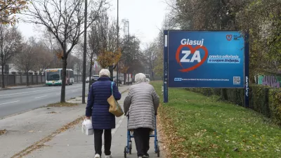 11.11.2025 - Plakat - referendum o Zakonu o pomoči pri prostovoljnem končanju življenjaFoto: Luka Cjuha